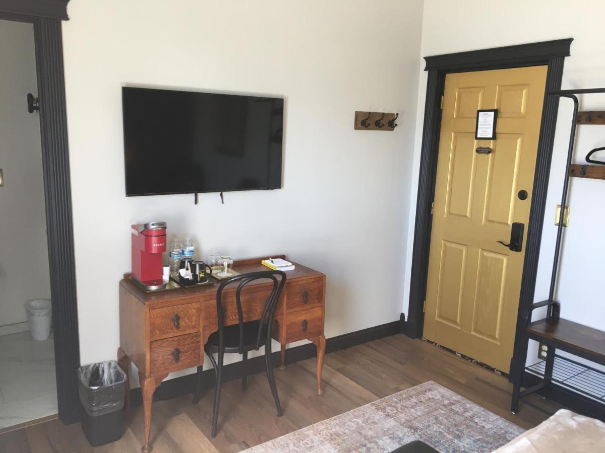 Hotel Stevenson Екстериор снимка
